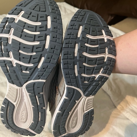 Brooks revel running  shoes - Picture 2 of 2